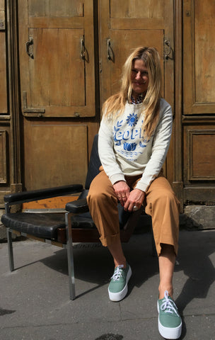 le sweat PEOPLE blanc vintage